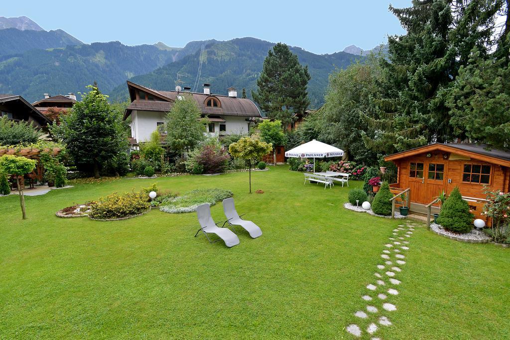 Landhaus Zum Griena Mayrhofen Exterior photo
